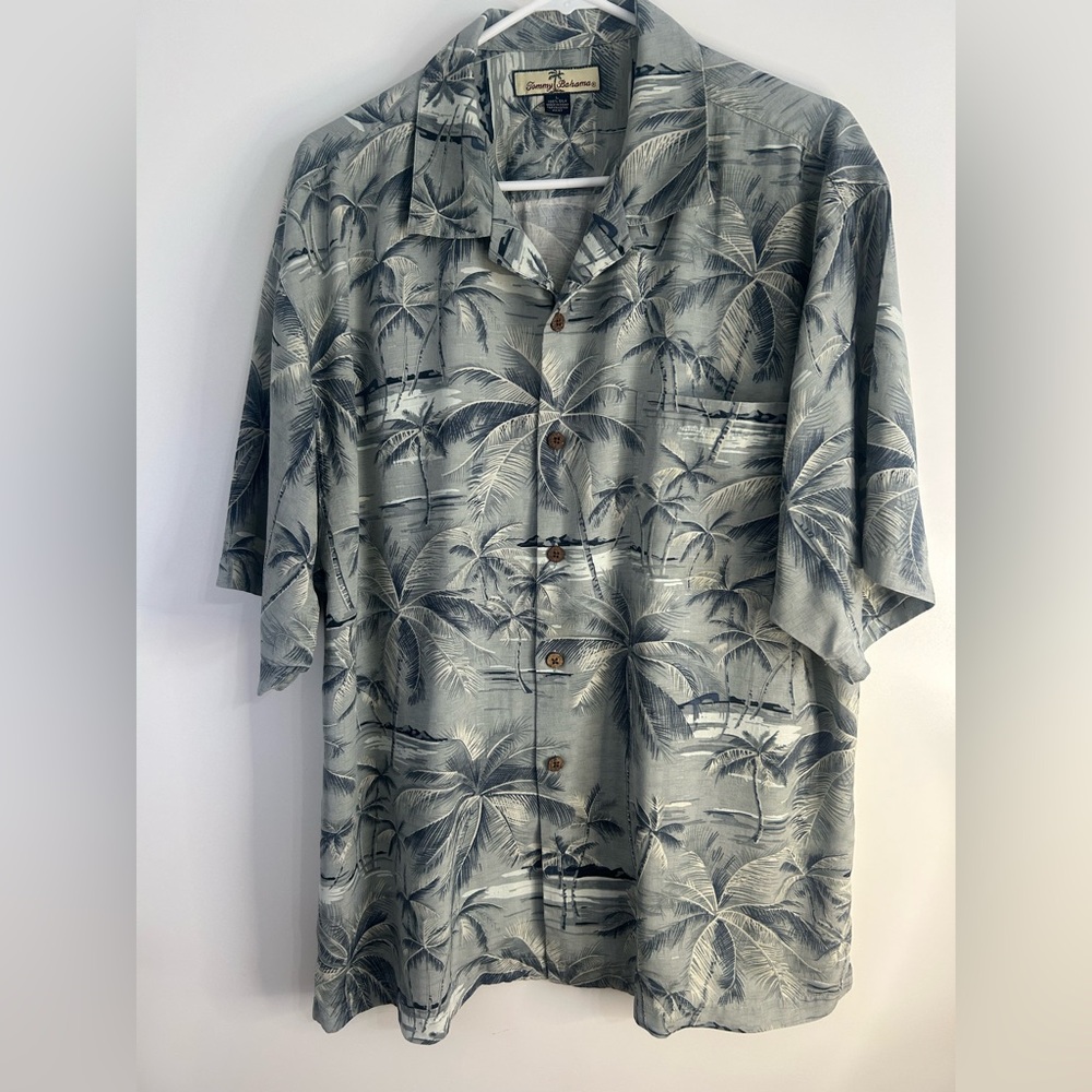 Tommy Bahama Gray Black Casual Button Down Shirt 100% Linen size L tropical